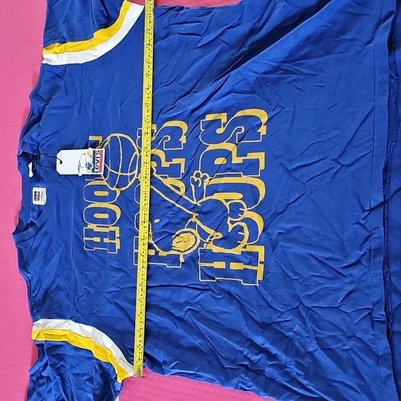 Levi's peanuts collaboration "Snoopy Hoops" t-shirt - Picture 5 of 9